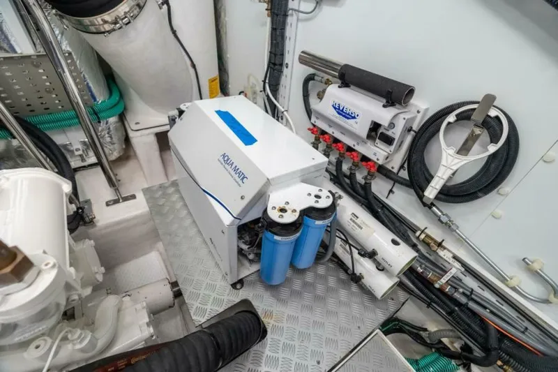 C2 Yacht Photos Pics 2020 Princess V65 - C2