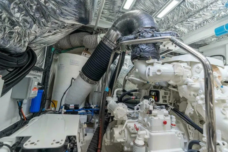 C2 Yacht Photos Pics 2020 Princess V65 - C2