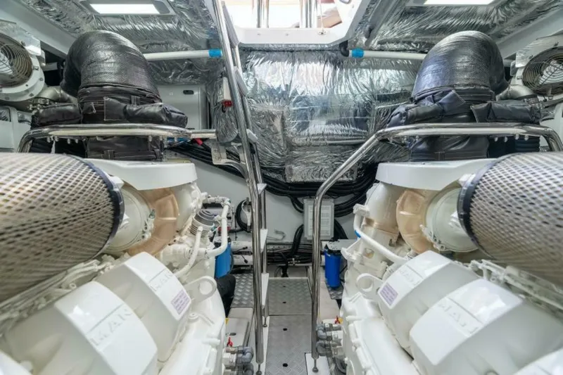 C2 Yacht Photos Pics 2020 Princess V65 - C2