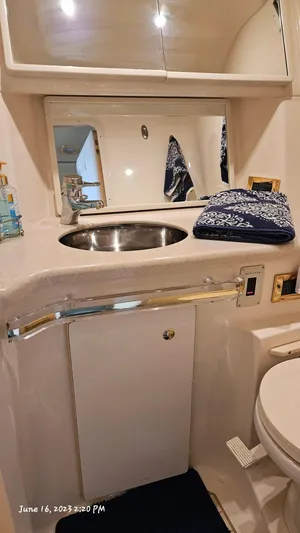 Dolce Vita Yacht Photos Pics 