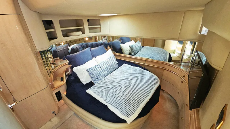 Dolce Vita Yacht Photos Pics 