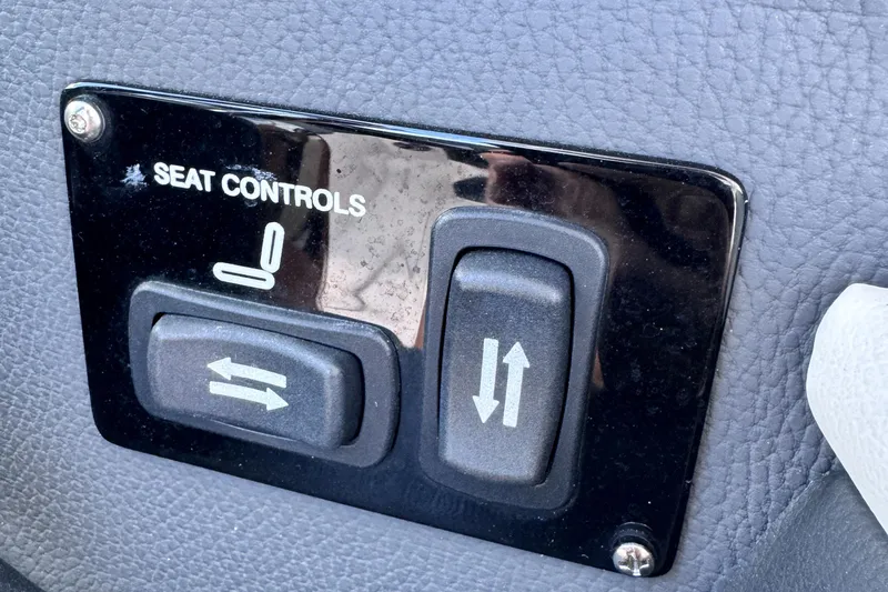  Yacht Photos Pics 2018 Regal 29 OBX seat controls panel with adjustment buttons.