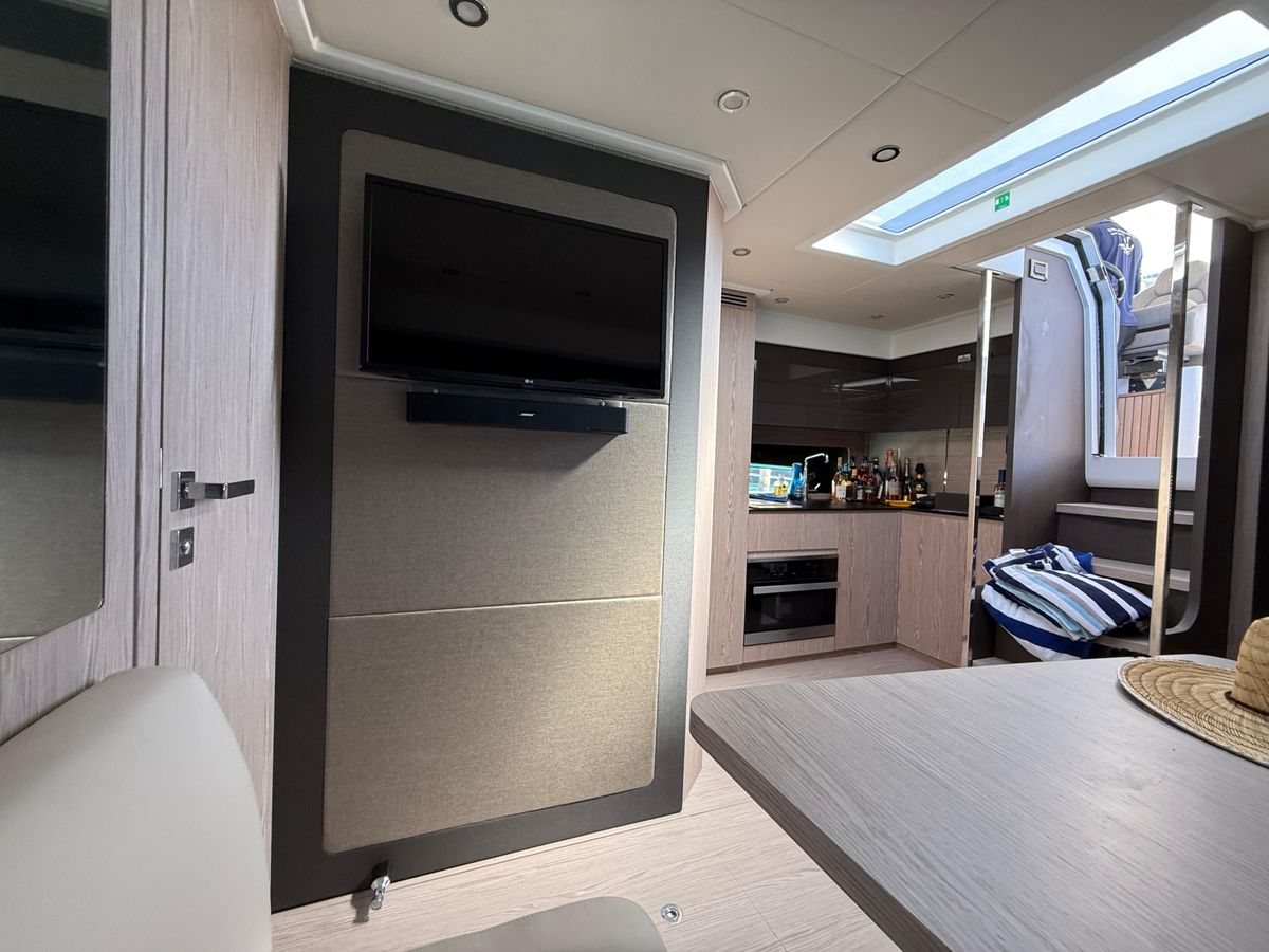 2022 Azimut 45 