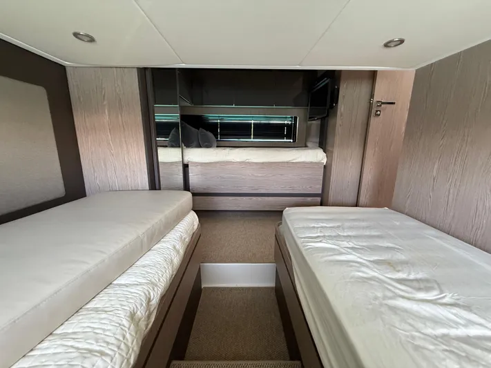 Relax Josephine Yacht Photos Pics Interior of 2022 Azimut Atlantis 45 yacht with twin beds and modern design.