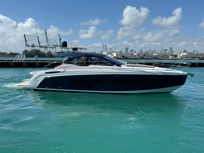 Relax Josephine Yacht Photos Pics 