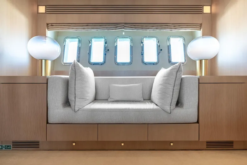 Total Yacht Photos Pics 