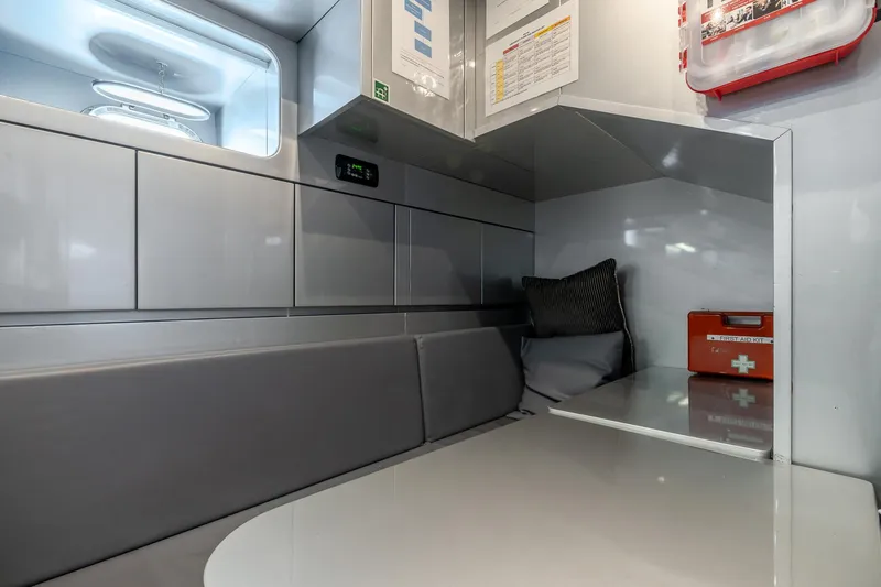 Total Yacht Photos Pics 