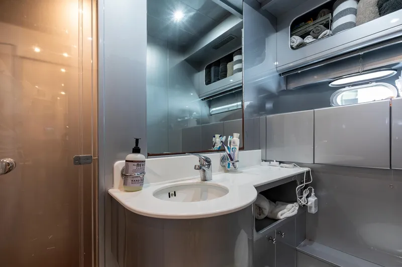 Total Yacht Photos Pics 