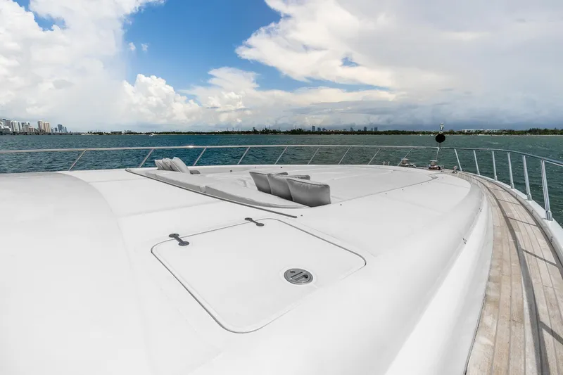 Total Yacht Photos Pics 