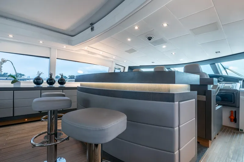 Total Yacht Photos Pics 