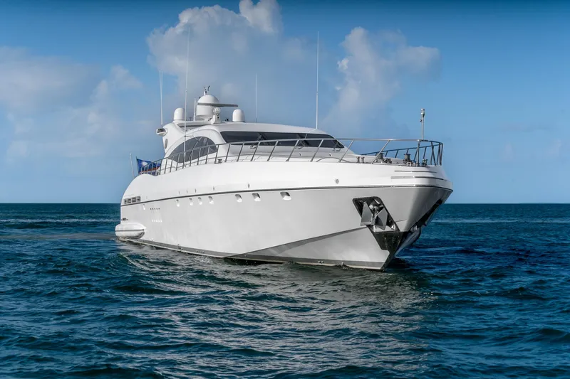 Total Yacht Photos Pics 