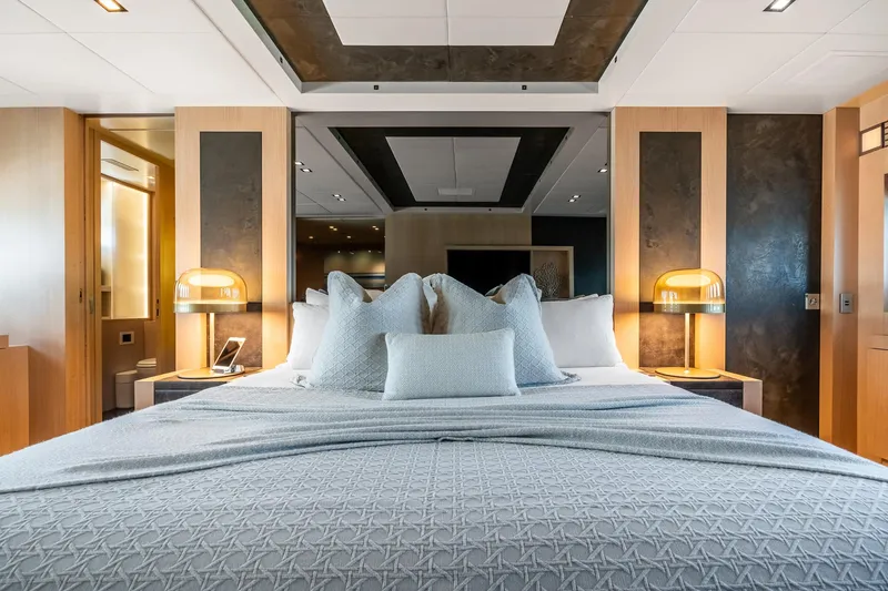 Total Yacht Photos Pics 