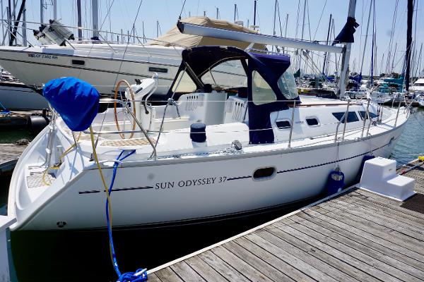 2002 Jeanneau Sun Odyssey 37