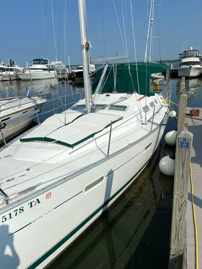 Windsome Yacht Photos Pics 