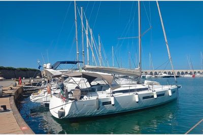 Yacht