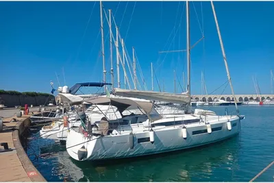 2020 Jeanneau Sun Odyssey 490