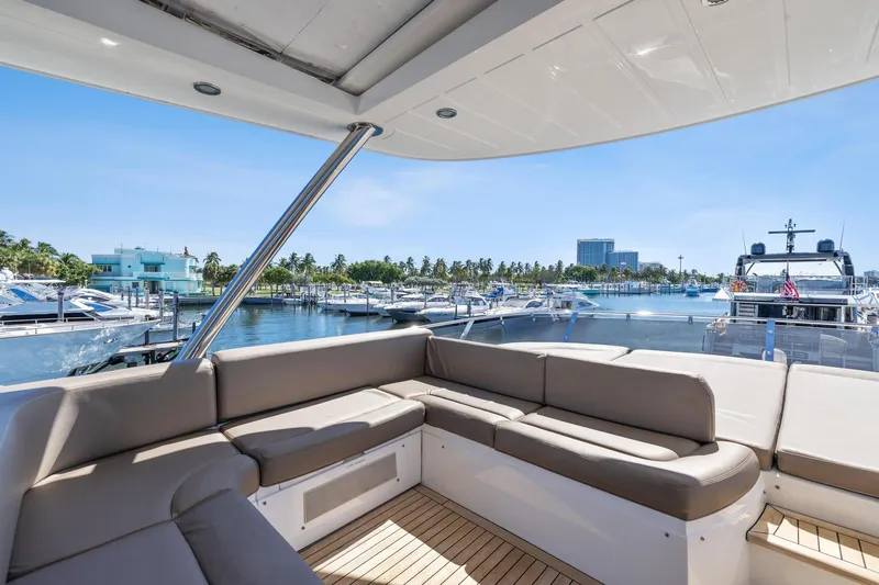  Yacht Photos Pics Luxurious 2014 Sunseeker 73 Manhattan yacht interior with marina view.