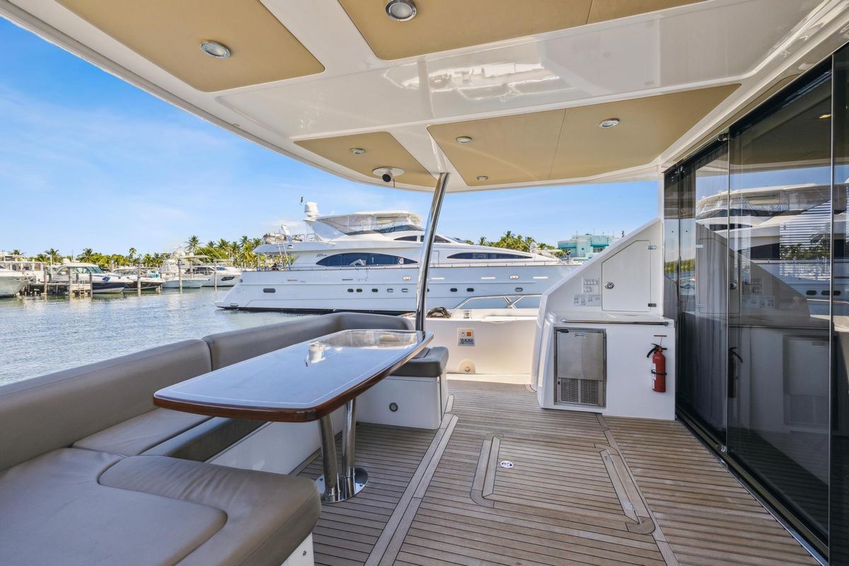 2014 Sunseeker 73 