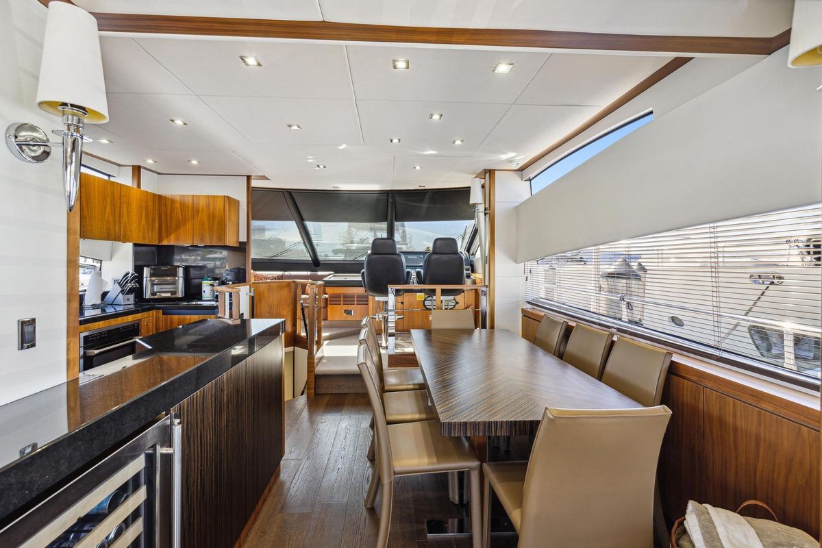 2014 Sunseeker 73 