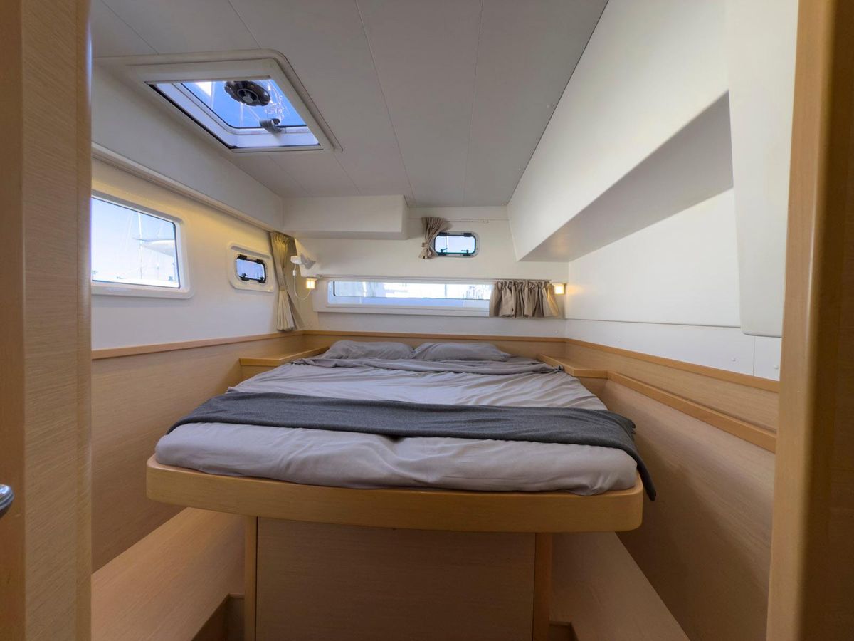 2017 Lagoon 42 