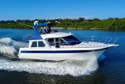 Navigator 4600 Pilothouse