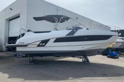 2019 Beneteau Flyer 8.8 Sundeck