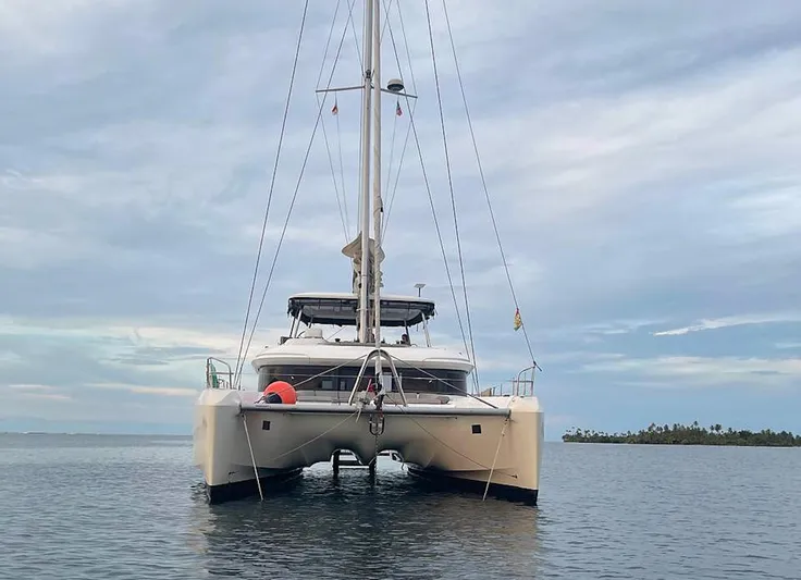 Elora Yacht Photos Pics 