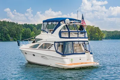 Silverton 38 Sport Bridge