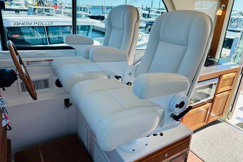 Jomo Yacht Photos Pics 