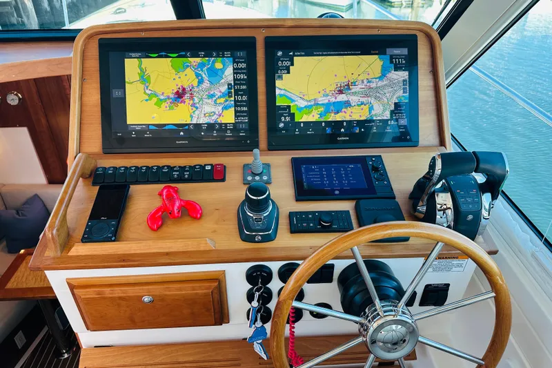 Jomo Yacht Photos Pics 