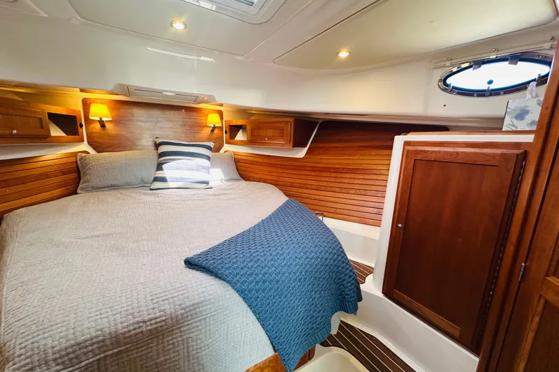 Jomo Yacht Photos Pics 