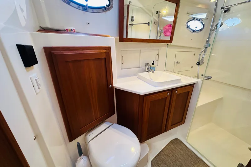 Jomo Yacht Photos Pics 