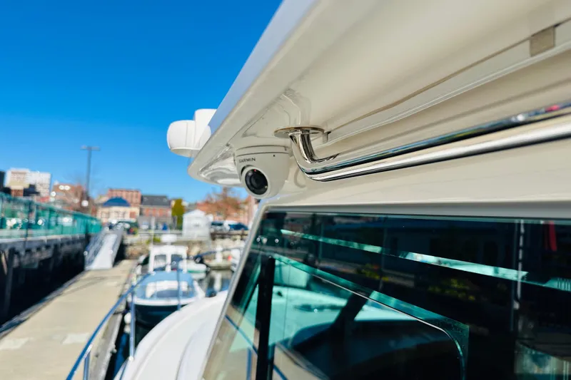 Jomo Yacht Photos Pics 