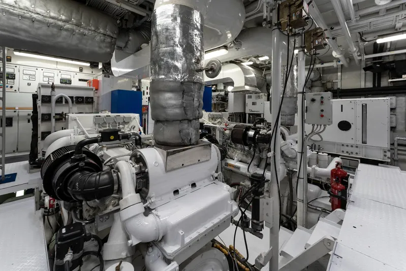 Synthesis 66 Yacht Photos Pics 