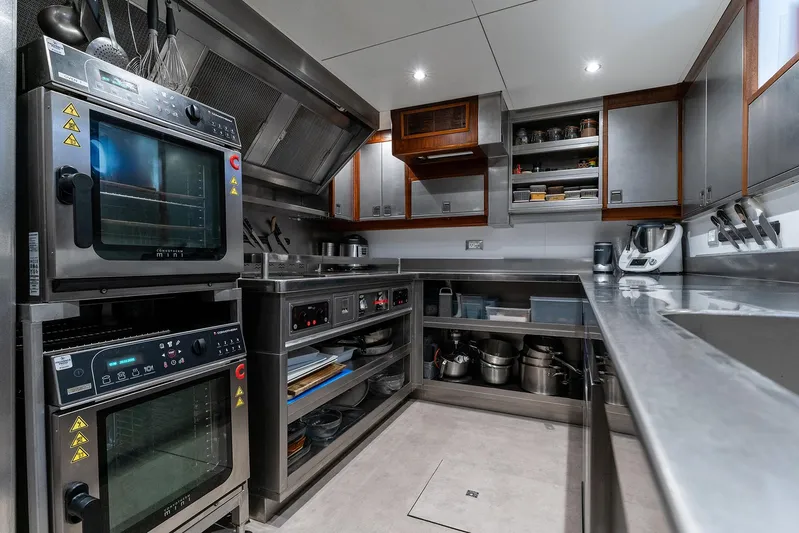 Synthesis 66 Yacht Photos Pics 