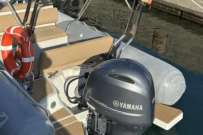 2016 Zodiac Milpro MEDLINE 740 ( sunrider 750 )