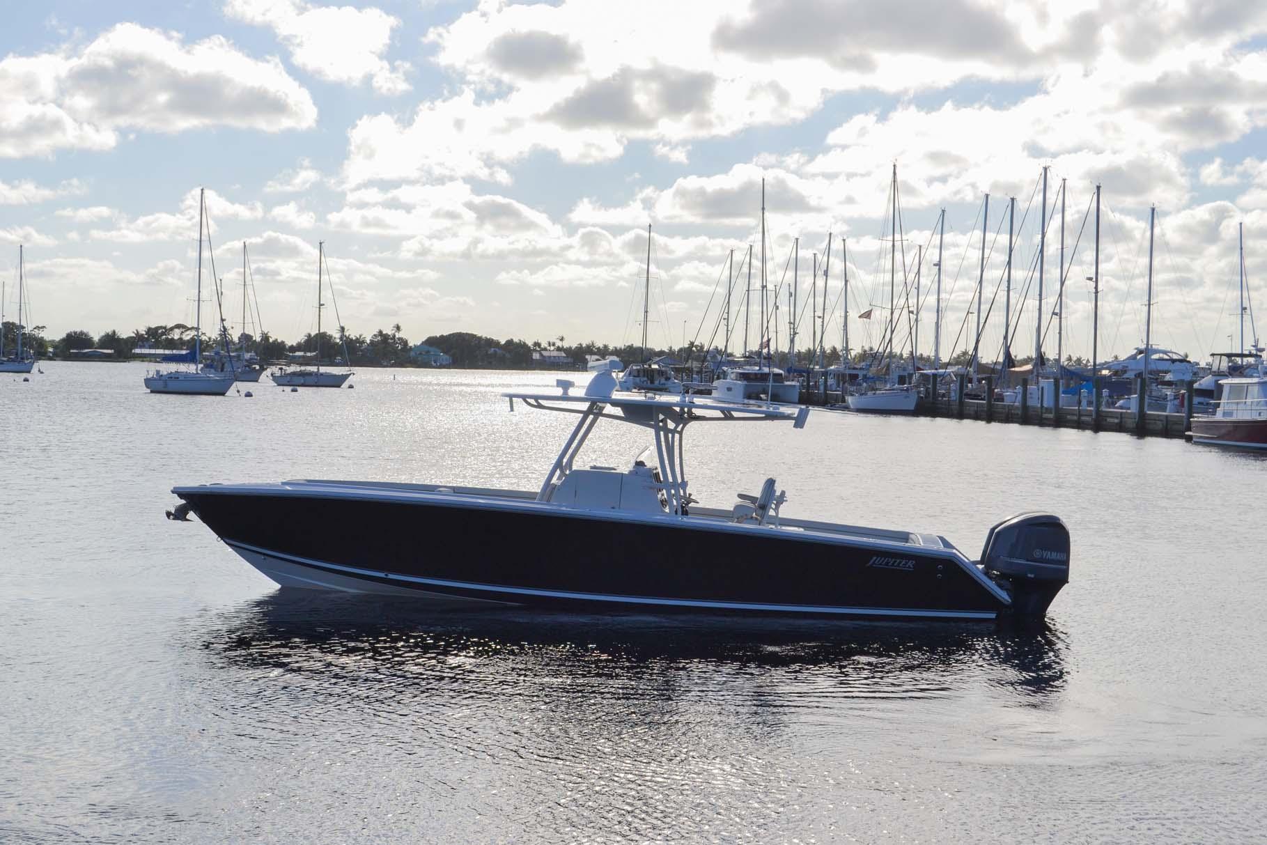 Used 2012 Jupiter 34 FS - Florida | TopBoats