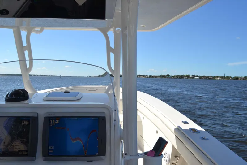 Jupiter IV Yacht Photos Pics 