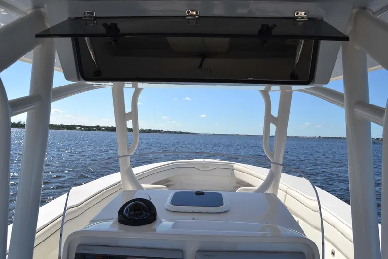 Jupiter IV Yacht Photos Pics 