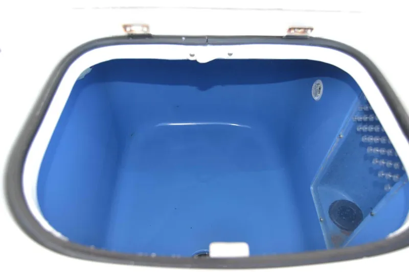 Jupiter IV Yacht Photos Pics 