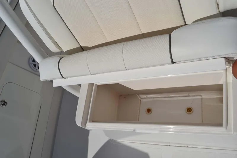 Jupiter IV Yacht Photos Pics 