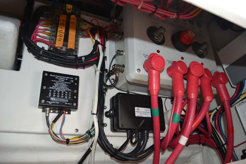 Jupiter IV Yacht Photos Pics 