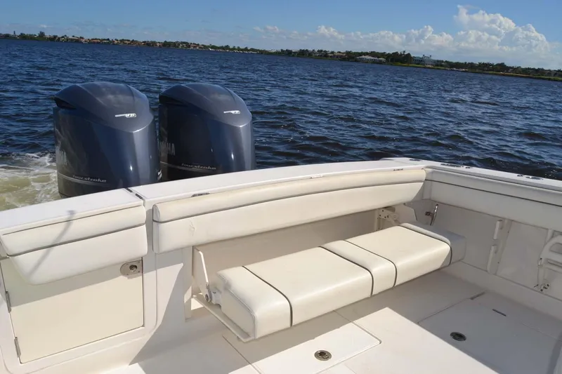 Jupiter IV Yacht Photos Pics 