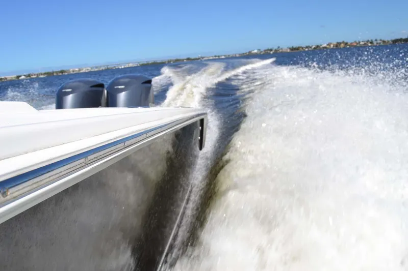 Jupiter IV Yacht Photos Pics 