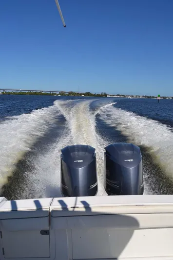 Jupiter IV Yacht Photos Pics 