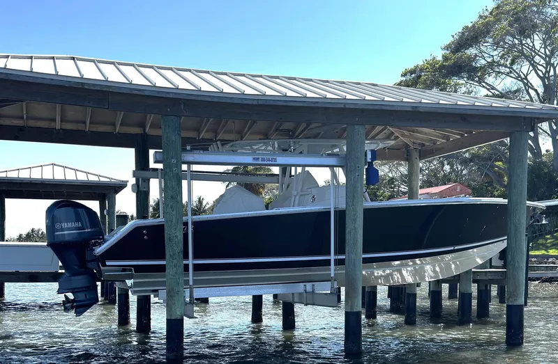 Jupiter IV Yacht Photos Pics 