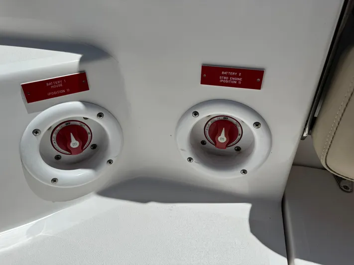  Yacht Photos Pics Battery switches on a 2017 Sea Fox 288 Commander boat.