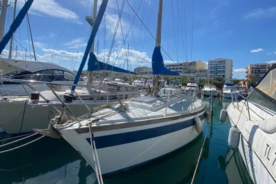 1973 Dufour 35 Sloop