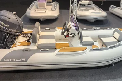 Gala V330