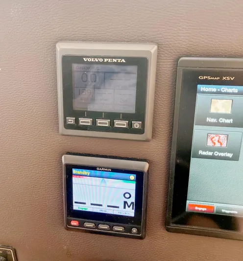Seaburd Yacht Photos Pics Control panel of a 2018 Ranger Tugs R-29 S with Volvo Penta and Garmin displays.